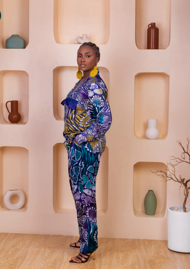 AFW_AFRICA's tweet photo. Get ready to turn heads with this stunning two-piece outfit! Let your style speak for itself and make a statement without saying a word.

Shop now: https://t.co/The5CkJxF0 

#AfricanFashionWarehouse #AfricanShowstopper #MakeAStatement https://t.co/uh7oXQARVt
