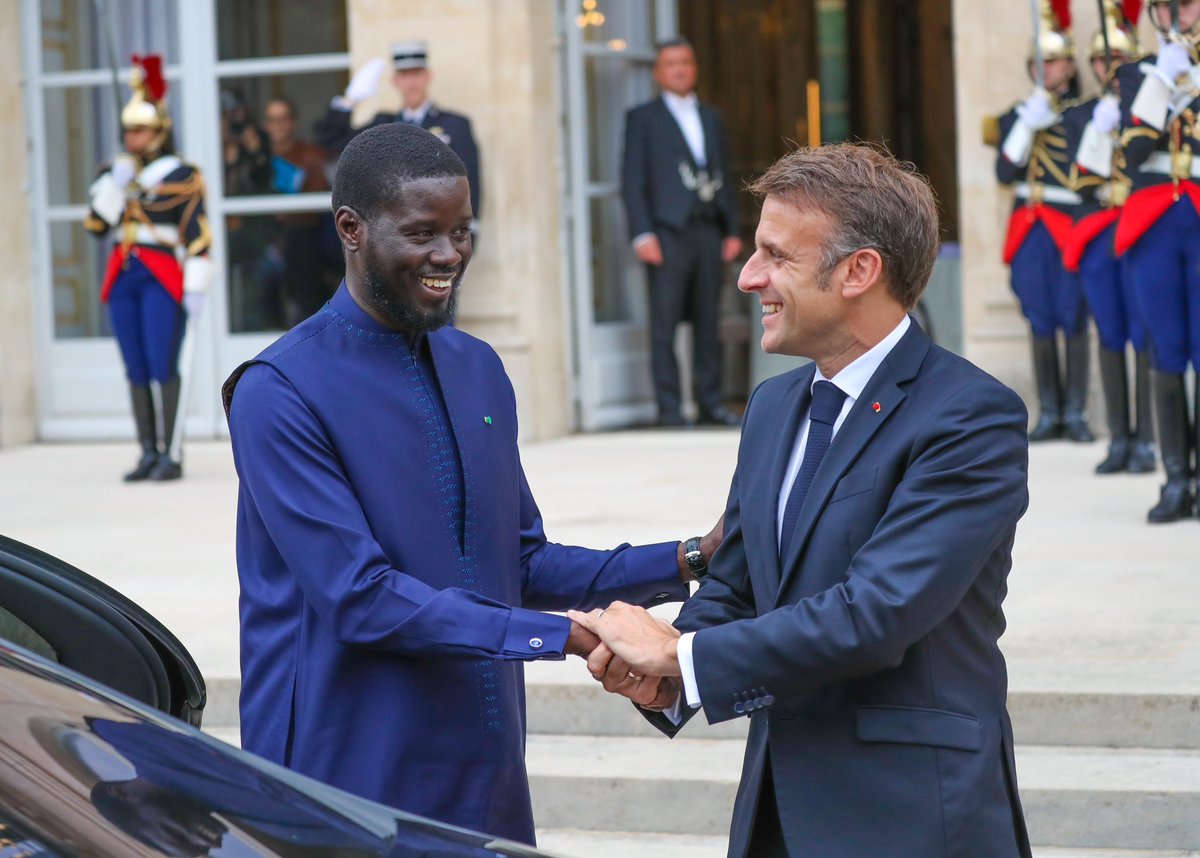 PR_Senegal's tweet image. Le Chef de l’Etat @PR_Diomaye s&apos;est entretenu avec le Président français, @EmmanuelMacron, en marge du Forum mondial pour l&apos;innovation et la souveraineté vaccinales, ce jeudi 20 juin 2024, à Paris. L’intégralité du communiqué conjoint⤵️
linkedin.com/pulse/communiq…