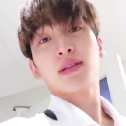 dasddies's tweet image. sekilas tutorial membersihkan muka abis aktifitas 

langsung glowing lagi dan ganteng