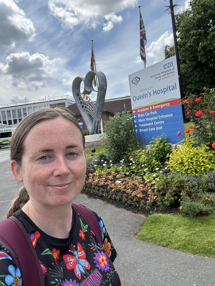 YourRCC's tweet image. We were at Queen’s Hospital, Burton today to talk to patients, staff and volunteers about work in Badgers Wood and upcoming events. Great feedback and engagement! #NHSDayOfSustainabilityAction #UHDB #ForestBathing #WillowWeaving #NatureWalk #NatureConnection
