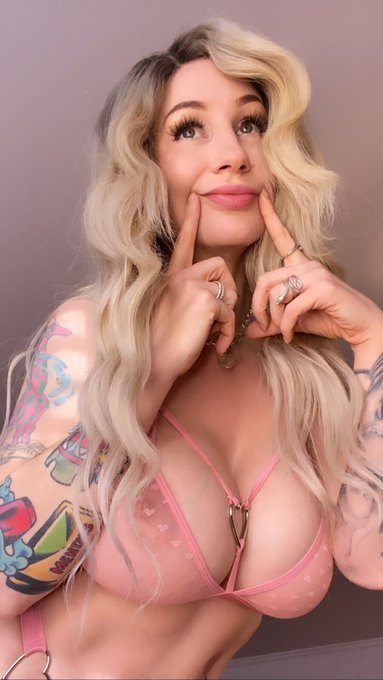 Watch Elizabeth Rabbit's leaked NSFW photo on TwXstars