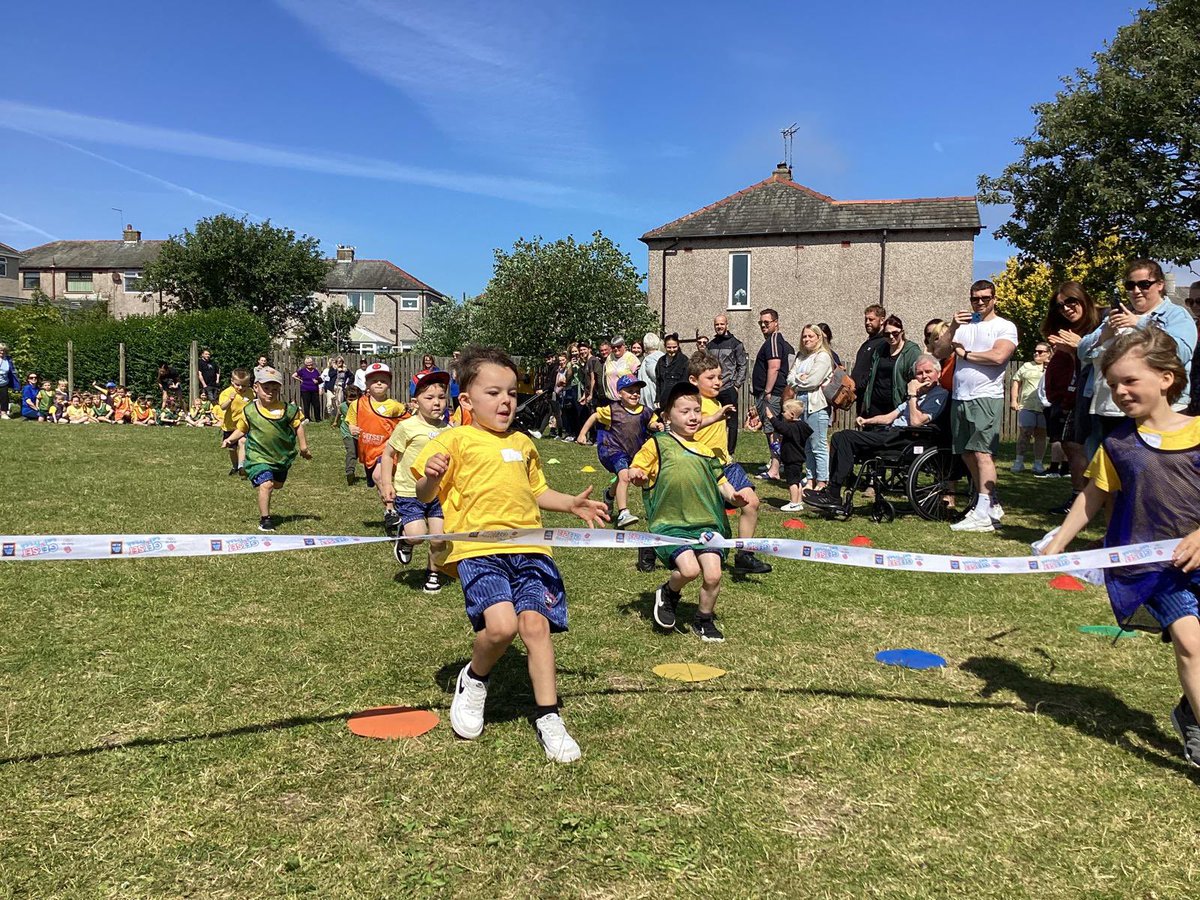 southwalneyinf's tweet photo. A glimpse of our sunny sports fun for our fabulous EYFS yesterday. What amazing little sports stars they all were 💛💙 Well done everyone 🙌🏻👏🏼🏅#SWINS https://t.co/GRcqEDXwBL