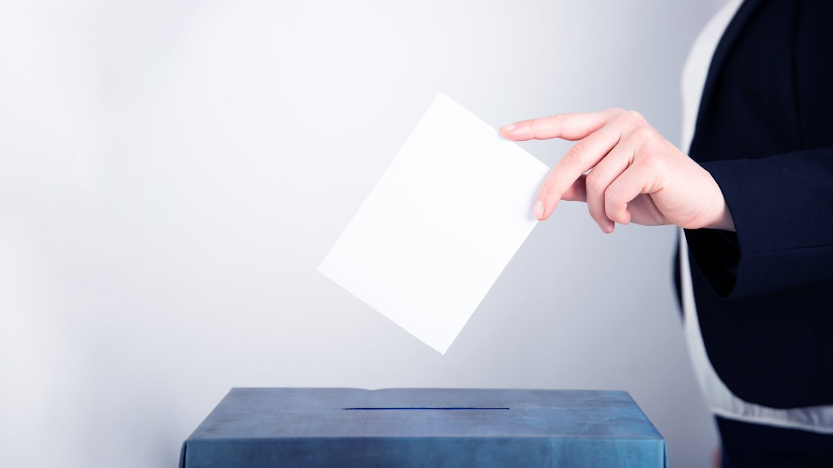 💻🗳️<a href="/whogets_myvote/">Who Gets My Vote?</a> - a new online voting tool which allows voters to match their positions on key policy issues to those of political parties.

Learn how @SUSocialScience academics, postdoctoral researchers and PhD students helped develop the platform➡️ bit.ly/3VzIGE1