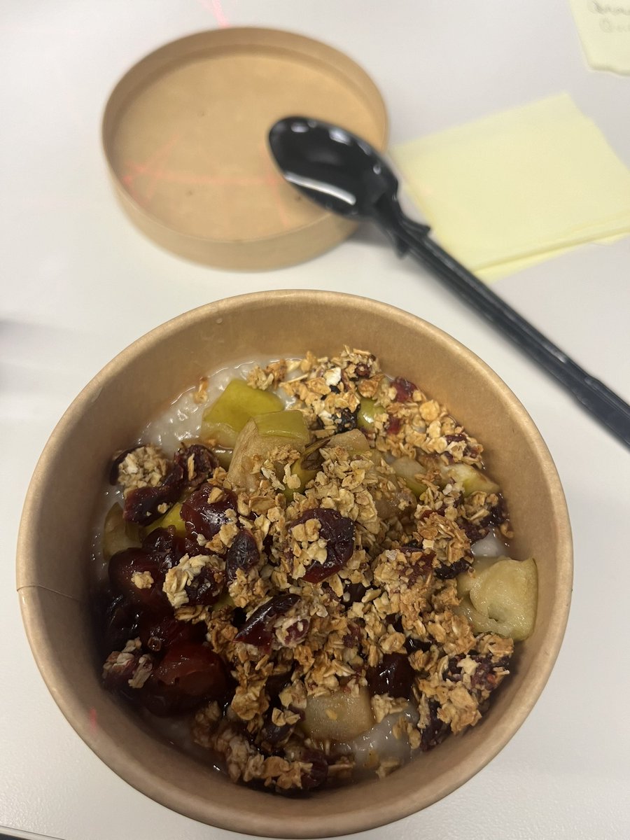 Breakfast at work is always 😋 #healthyfood #HealthyChoices