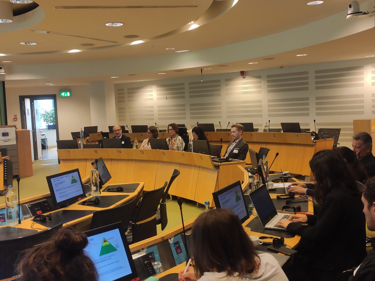 EUREGHA - Regional and Local Health Authorities (@euregha) on Twitter photo <a href="/EU_CoR/">European Committee of the Regions</a> <a href="/BSacredeus/">Birgitta Sacrédeus</a> <a href="/serafino4/">Serafino Nardi 🇪🇺</a> <a href="/EU_Health/">EU One Health</a> <a href="/micheclb/">Michele Calabrò</a> @HannesJarke <a href="/EuroHealthNet/">EuroHealthNet</a> <a href="/osakidetzaEJGV/">Osakidetza</a> <a href="/RERBruxelles/">RegioneER Bruxelles</a> Time now for learning from a good practice on #YouthMentalHealth & #education from our member <a href="/osakidetzaEJGV/">Osakidetza</a> 🇪🇸 with Dr. Gonzalez Torres. The resilience & #socioemotional curriculum project trained more than 2.000 adolescents with the aim of promoting their mental health. 💞 <a href="/EU_CoR/">European Committee of the Regions</a> <a href="/BSacredeus/">Birgitta Sacrédeus</a> <a href="/serafino4/">Serafino Nardi 🇪🇺</a> <a href="/EU_Health/">EU One Health</a> <a href="/micheclb/">Michele Calabrò</a> @HannesJarke <a href="/EuroHealthNet/">EuroHealthNet</a> <a href="/osakidetzaEJGV/">Osakidetza</a> <a href="/RERBruxelles/">RegioneER Bruxelles</a> Time now for learning from a good practice on #YouthMentalHealth & #education from our member <a href="/osakidetzaEJGV/">Osakidetza</a> 🇪🇸 with Dr. Gonzalez Torres. The resilience & #socioemotional curriculum project trained more than 2.000 adolescents with the aim of promoting their mental health. 💞