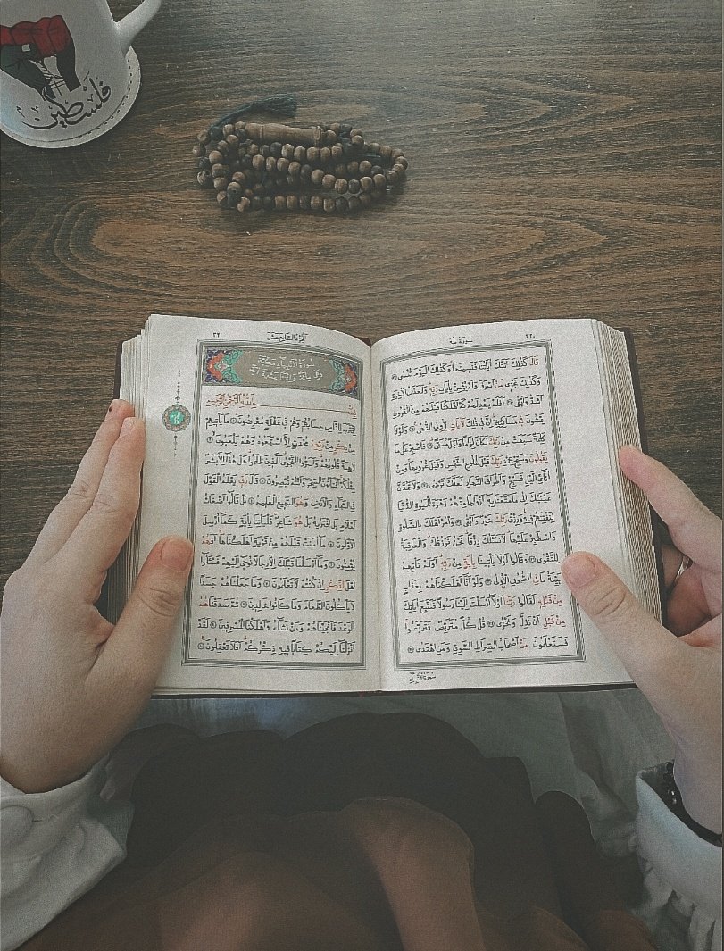 Rahman ve Rahim olan Allah'ın adıyla

 İnsanların hesaba çekilmeleri yaklaştı. Hâlbuki onlar gaflet içinde yüz çevirmekteler.

Enbîya suresi { 1 }