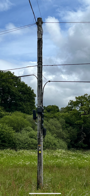 MrGordonBarr's tweet photo. Hi @WeAreOpenreach , Help! Please could u send an engineer to our property. U say we cannot get fibre 2, all neighbours have it, &amp; pics show pole at bottom of our drive with it, plus pic of cables on drive as they were being put in. At our wits end after sending emails galore 2u https://t.co/gpCx9DMfg0