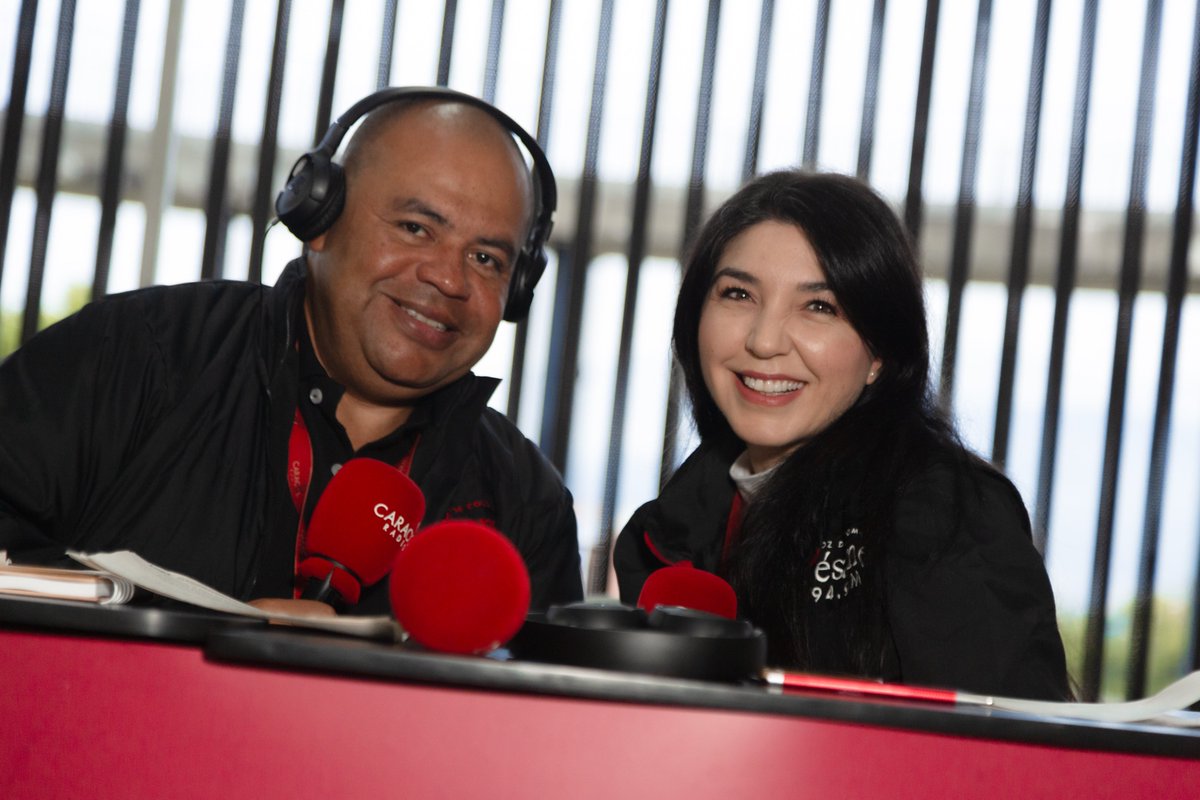 #BésameEstáAquí | Bésame en las mañanas transmite desde las calles de Medellín, en la UVA de La Imaginación. Sandro Muñoz, David Montoya  y Diana Higuita hablan de los avances de la ciudad, con la mejor música romántica de fondo.
