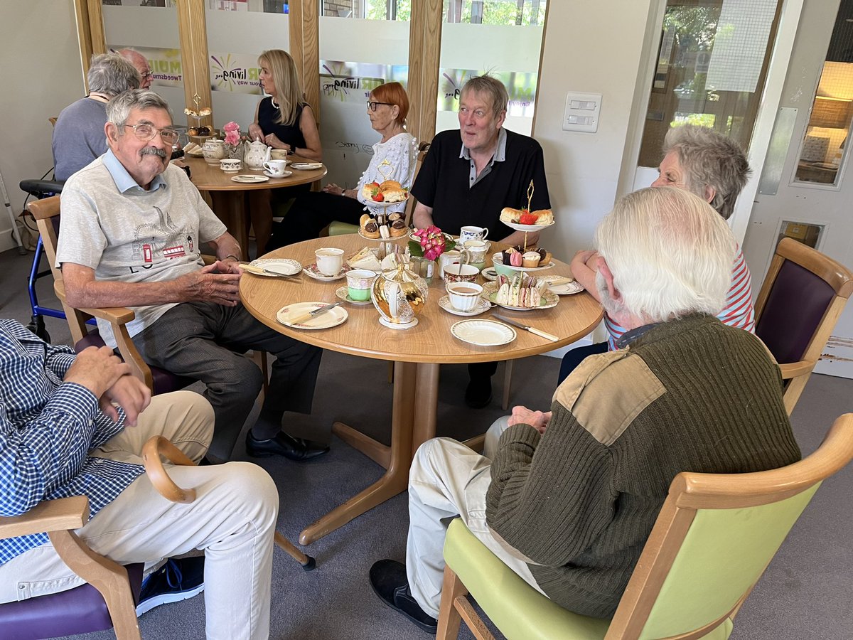 Lorna Clare tweet media