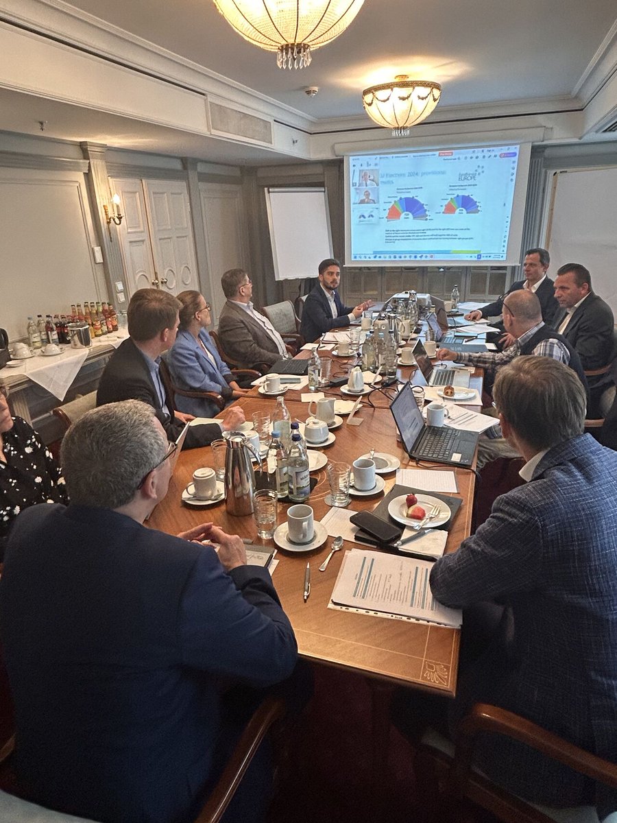 FoodServiceEU's tweet image. Unforgettable moments at our #GA meeting in Berlin! 

😎 Hosted by @compassgroupuk , our members enjoyed rich discussions in an incomparable setting next to the Brandenburg Gate

💡 They also exchanged on how to navigate the EU transition after the #EUelections