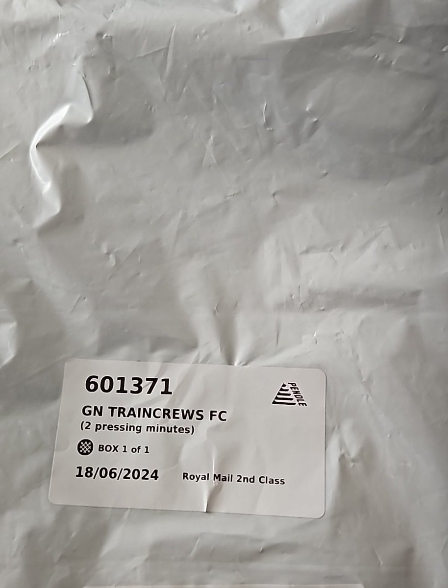 Great Northern Traincrews FC (@gntraincrewsfc) on Twitter photo Have to love a <a href="/PendleSports/">Pendle Sportswear</a> parcel coming to your door 😍 Have to love a <a href="/PendleSports/">Pendle Sportswear</a> parcel coming to your door 😍