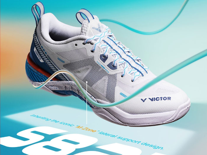 Badminton copati iz serije S82 Speed, ki jih obožujejo številni igralci, so doživeli še eno nadgradnjo. S82III je izboljšan z inovativno tehnologijo HYPEREVA v vmesnem podplatu, ki navdušuje igralce z neverjetnim udobjem, elastičnostjo in hitrostjo!

Več: loparji.si/dvoranski-copa…