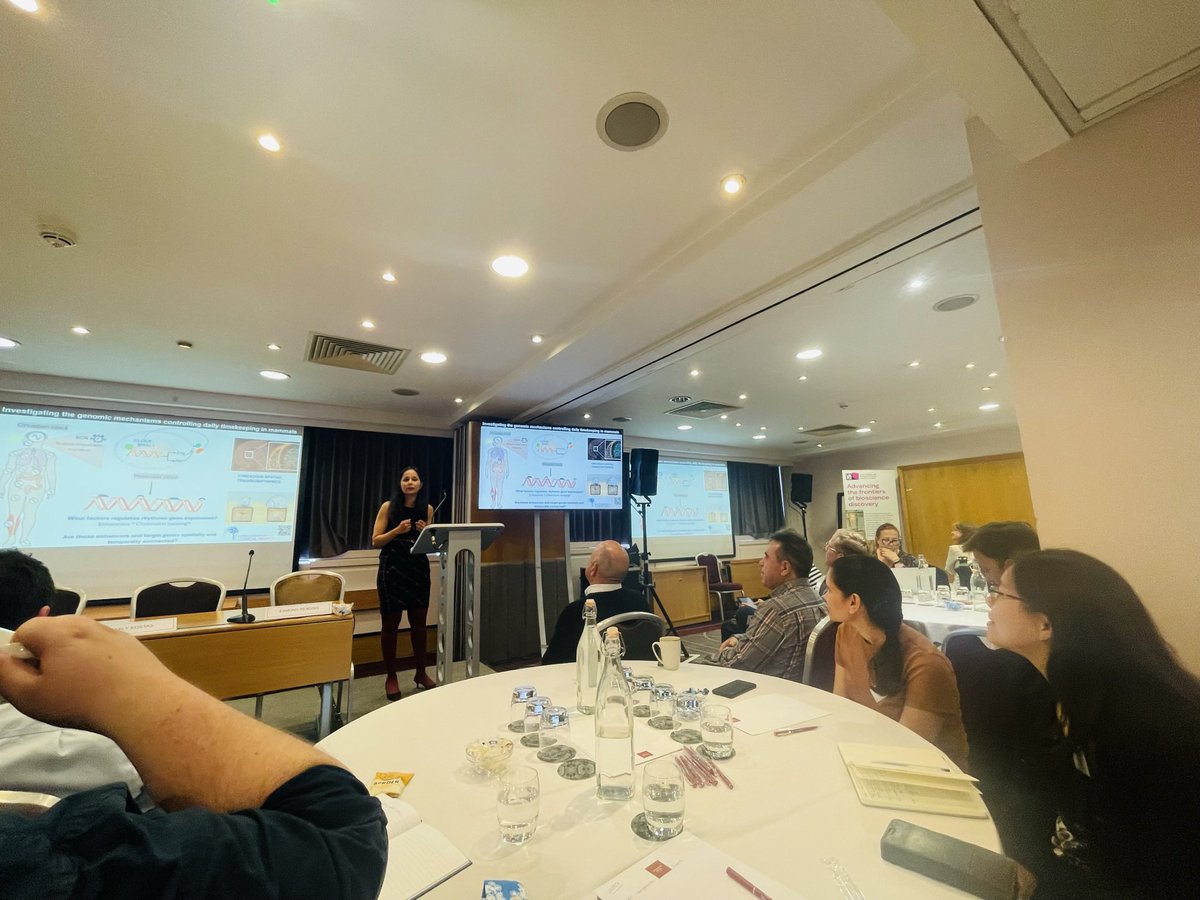 Akanksha Bafna (@akankshabafna) on Twitter photo Presenting the elevator pitch as a BBSRC Discovery Fellow . Amazing experience to interact with researchers from broad spectrum of biological sciences at annual fellow meet. Grateful to <a href="/BBSRC/">Biotechnology and Biological Sciences Research</a> for giving me the opportunity to transition into an independent researcher ! Presenting the elevator pitch as a BBSRC Discovery Fellow . Amazing experience to interact with researchers from broad spectrum of biological sciences at annual fellow meet. Grateful to <a href="/BBSRC/">Biotechnology and Biological Sciences Research</a> for giving me the opportunity to transition into an independent researcher !