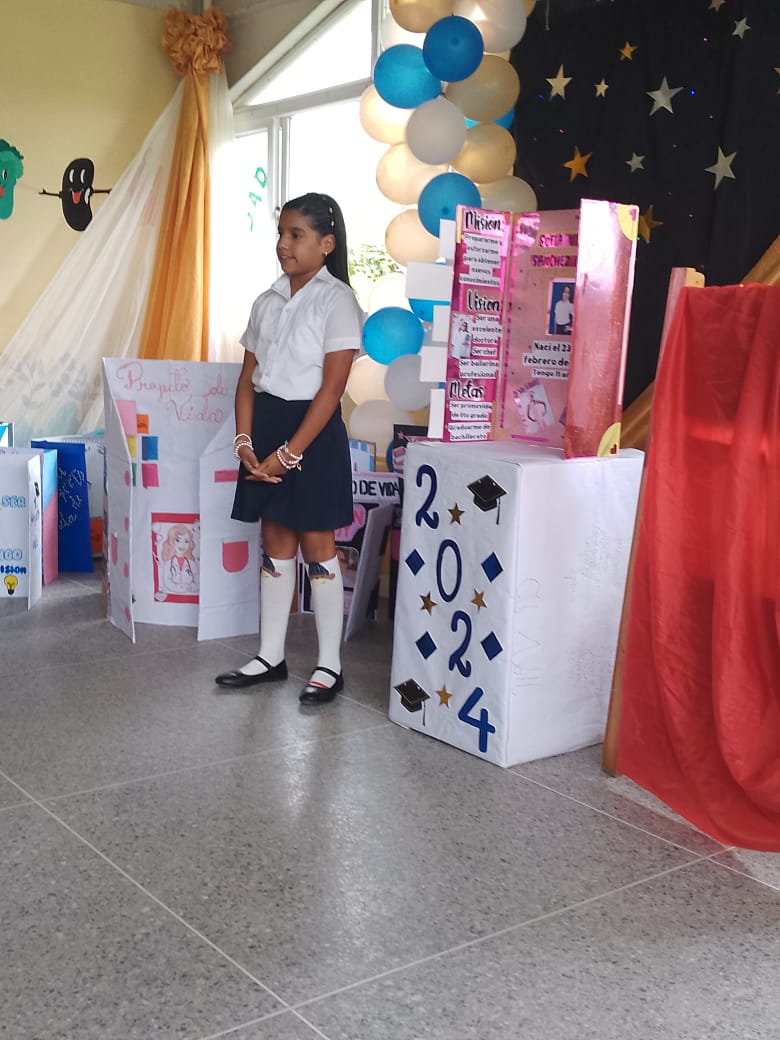 #19Jun |  Defensa de su Proyecto de Vida, por parte de los estudiantes de 6° grado "A" y "B", demostración de los que eran, son y serán en un futuro en compañía de sus #Docentes,  sus padres y el personal de su casa de estudios 📚✏️📐