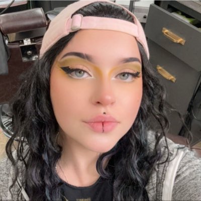 keys_karolinne's tweet photo. #NewProfilePic https://t.co/6gt6sPzWE9