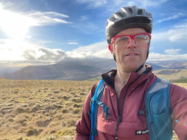 buffalosystems's tweet photo. For a more sustainable adventure now and in future think about valuing local products, people and business - elements that have been lost in the world of fast fashion.
- 100% Made in Sheffield 🇬🇧
- Durability at the heart of all our designs ♻️
@buffalosystems
#buffalosystems https://t.co/dRhaSYUc9S