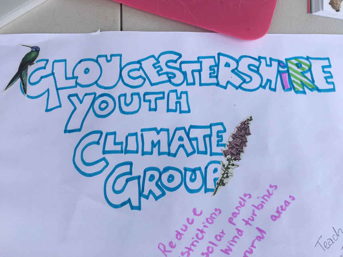 Young leaders from GYCG have been out and about in Cirencester at events - speaking to to 375 people to making climate pledges, nature inspired badgemaking and seedbomb making. Thank you to <a href="/CotswoldsNL/">Cotswolds National Landscape</a> and
<a href="/CirenTC/">Cirencester Town Council</a>
for their support #caringforthecotswolds #YouthClimateAction
