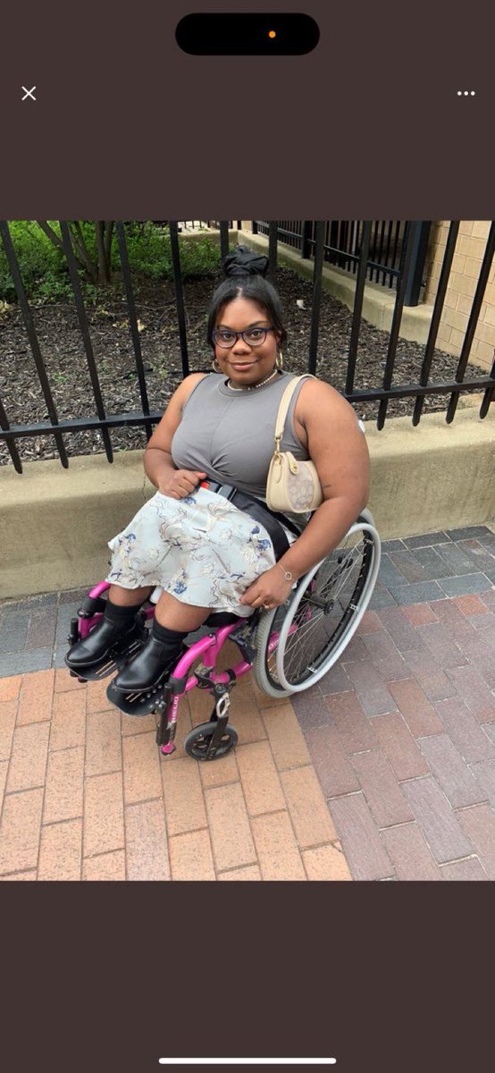 T1_THOUSAND's tweet photo. @Therealtrap_g Azz is saying this is your sister??????? https://t.co/TmcYHu7ZUB