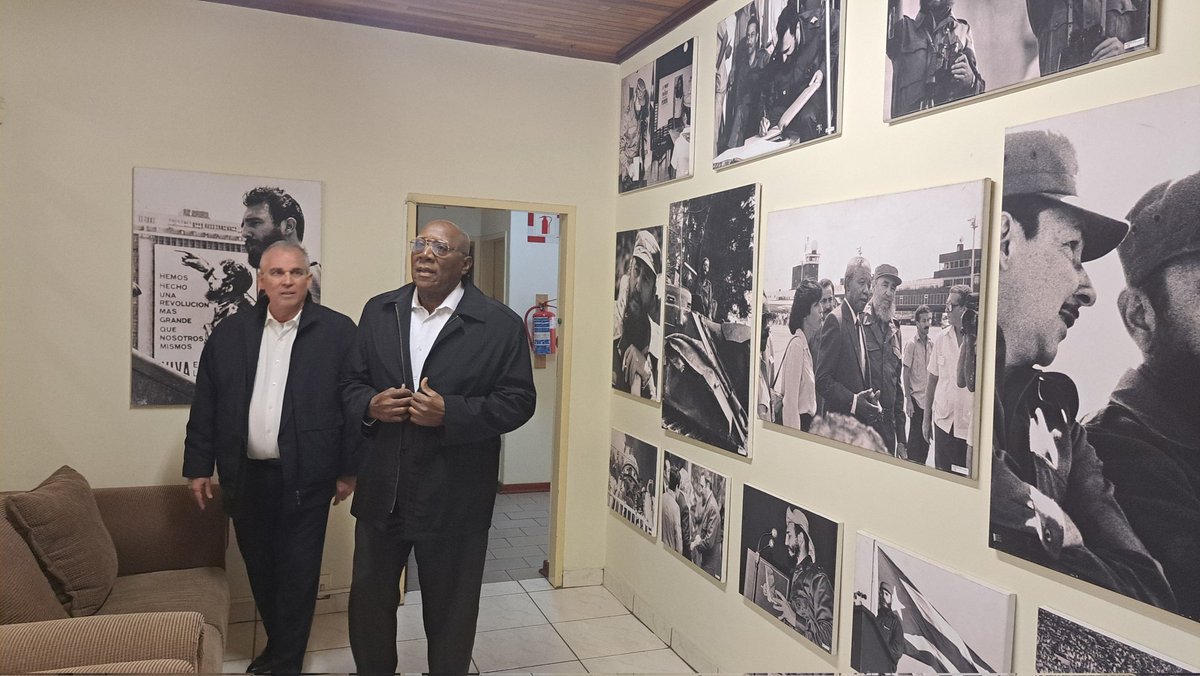 Muy agradable y al mismo tiempo emocionante el encuentro con el personal de nuestra embajada  🇨🇺en Sudáfrica🇿🇦.