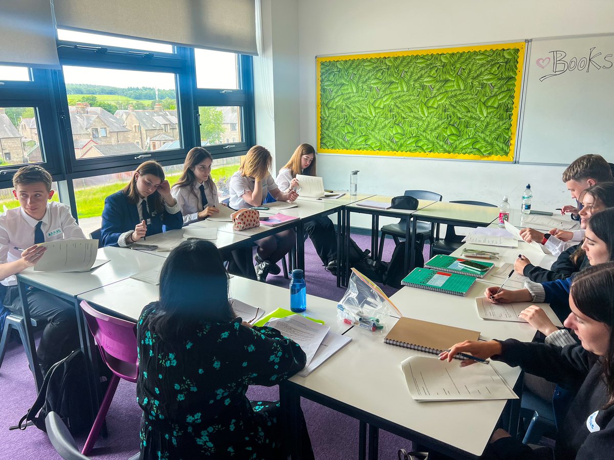 Inverurie English 📖 tweet media