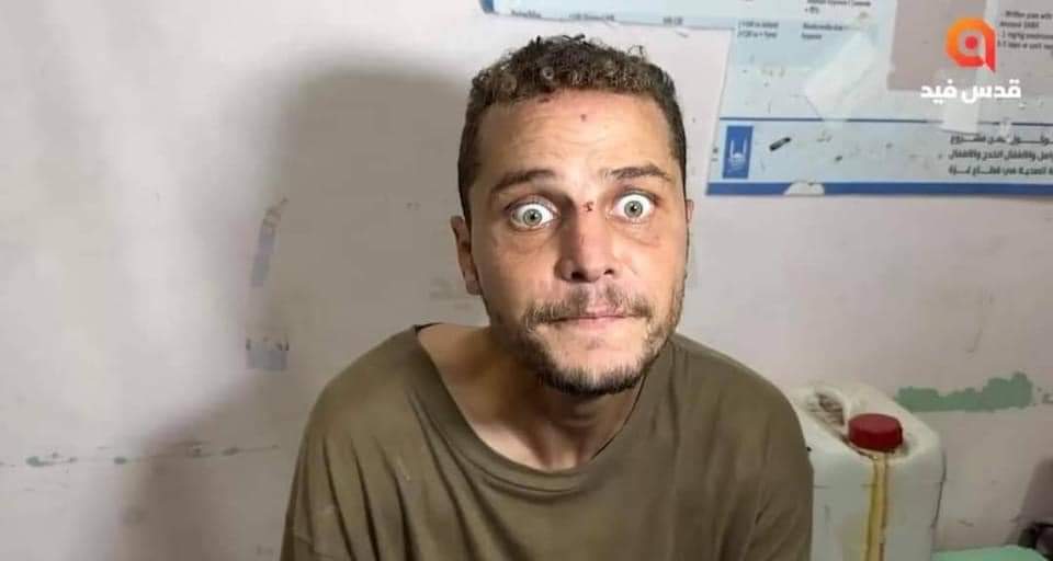 حسبنا الله ونعم الوكيل
أكثر كلمة تجبر خاطرنا 
وتضمد جراحنا
وتواسي مصابنا
وتطيب قلوبنا
الصورة لمواطن من غزة خرج من سجن العدو الصهيوني صباح اليوم💔‼️
#شمال_غزه_يموت_جوعا