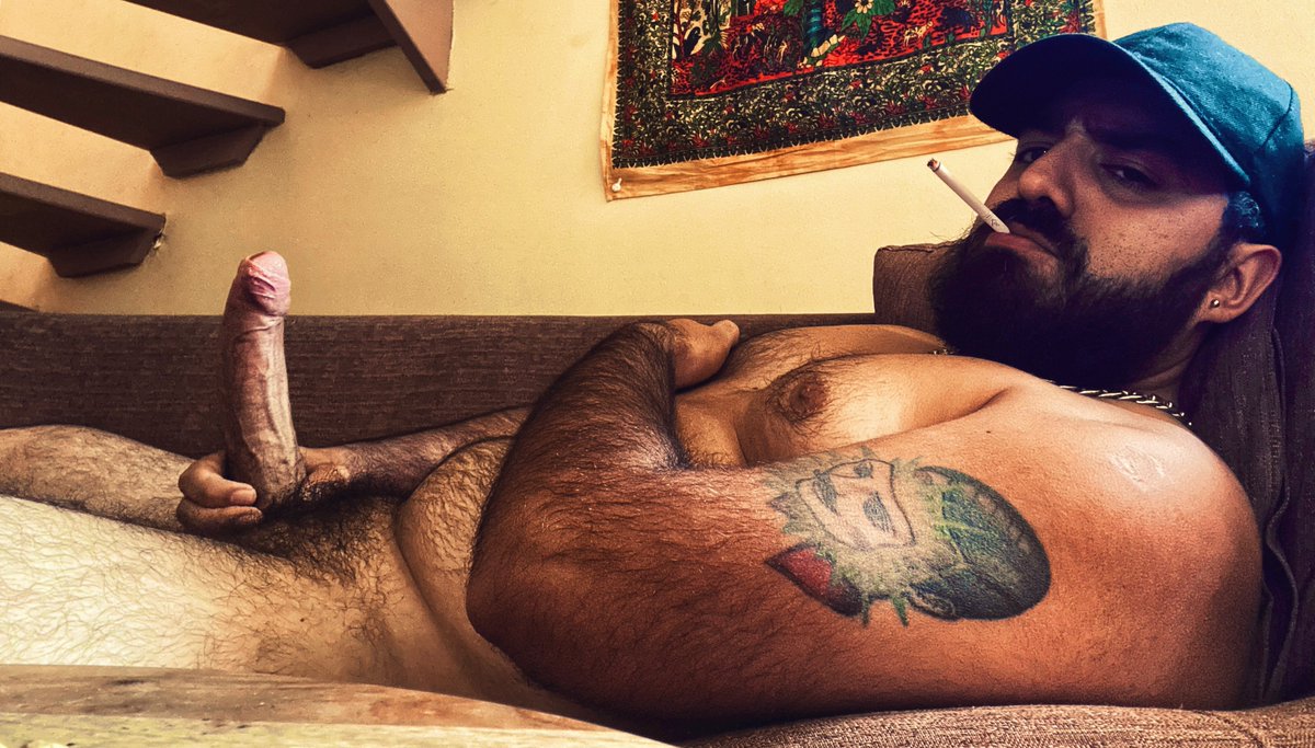 Kristov_al's tweet photo. Dad bod and strong cock 🫵🏽 

▶️ https://t.co/A3usac56FG https://t.co/xb8QSuCU3u