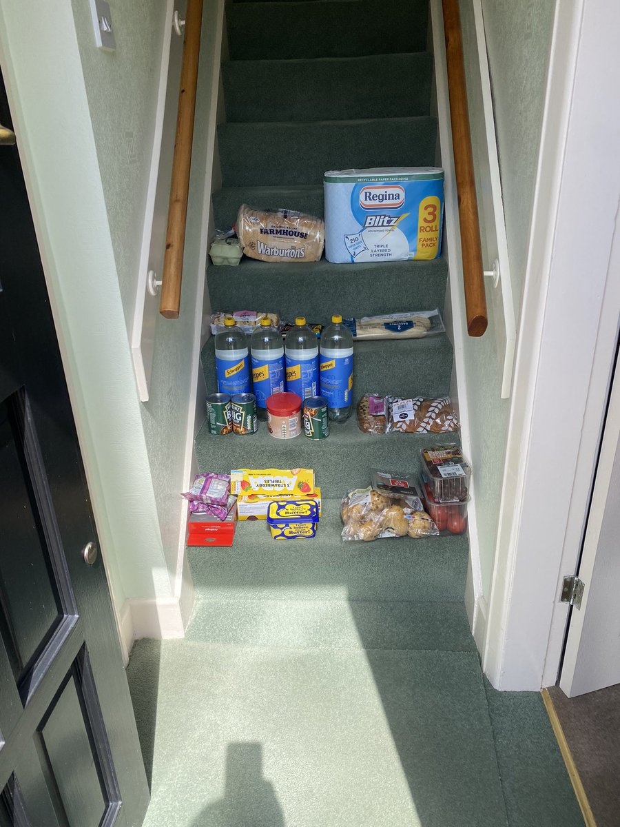 mraymond68's tweet photo. @asda @AsdaServiceTeam why do your drivers think it’s acceptable to deliver to a 95 year old man with dementia and mobility issues and dump his shopping on the stairs for him to carry? https://t.co/WMNCLUoyyu