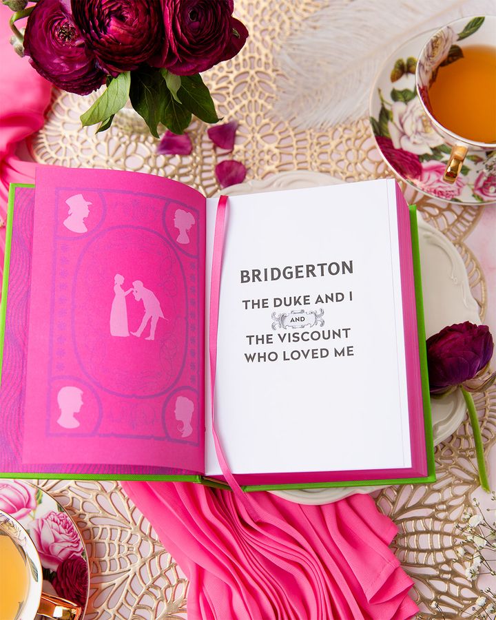 The Bridgerton Collector’s Editions boast foil, sprayed edges, ribbon bookmarks, and more! Secure your copies and be regaled by tales most charming come July 23! Learn more here: bit.ly/3JUd9an