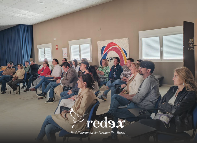 REDEXTREMADURA's tweet photo. Segunda jornada del Grupo a Grupo Extremadura 2024. Hemos iniciado el día en la Isla de Valdecañas y de la mano del grupo anfitrión #ARJABOR hemos continuado visitando proyectos financiados con fondos #LEADER y también varios lugares de interés de la comarca de #CampoArañuelo https://t.co/1RTz1eC84O