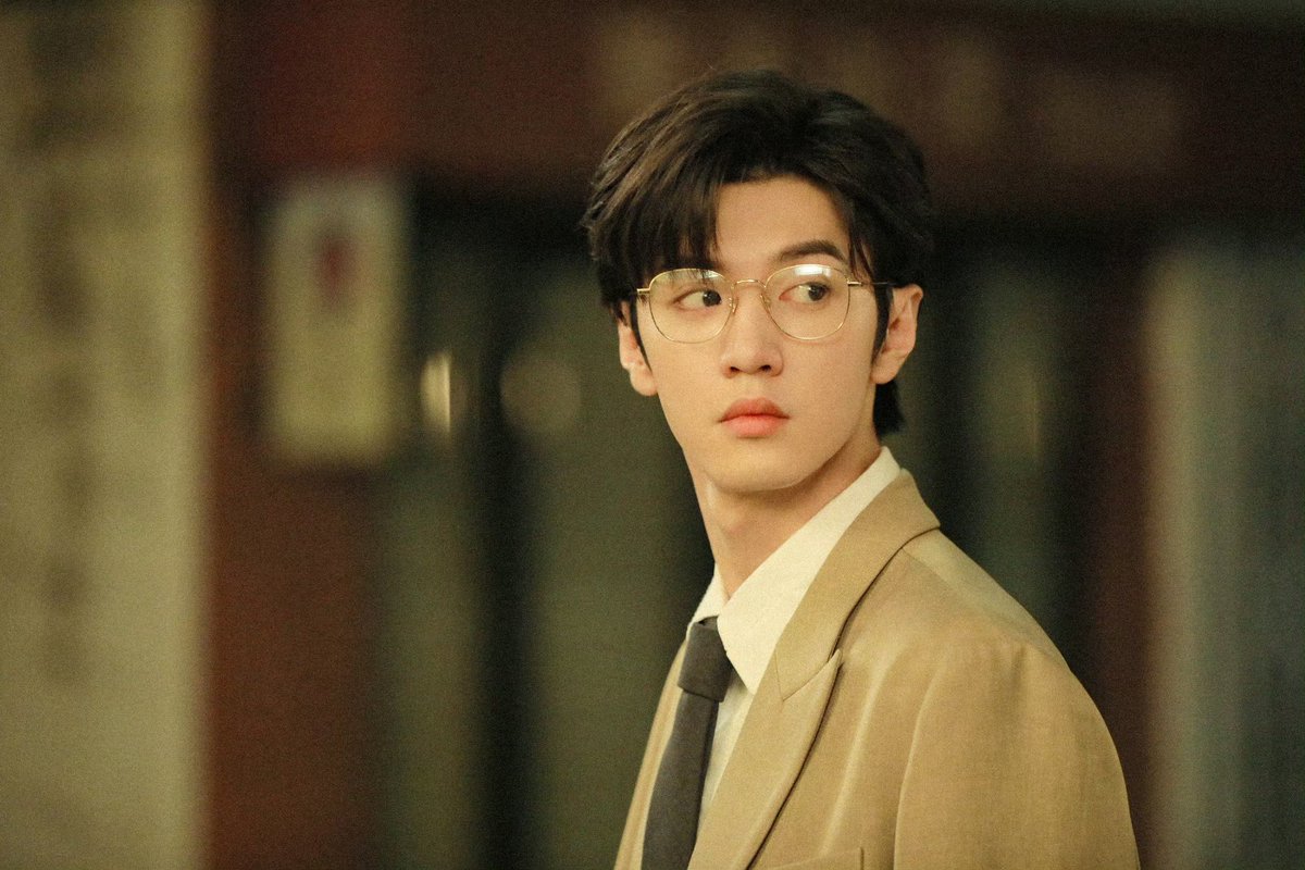 wonwoncity's tweet photo. Chen Zheyuan's Assistant shares old snaps of Duan Jiaxu on Weibo for #HiddenLove's First Anniversary

1️⃣ https://t.co/kw29XJnZ7p