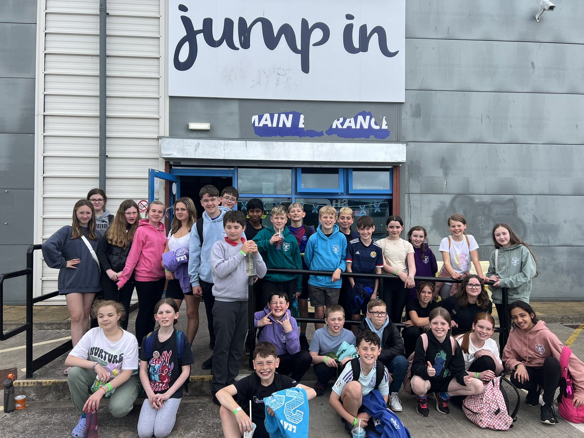 MidCalder_PS's tweet image. Thank you to our amazing PSA for funding the P7 leavers trip to #JumpIn! P7 had the best time jumping, playing games and eating pizza! We even celebrated a birthday. 🎂🎈 #MCPSP7 #P7Leavers