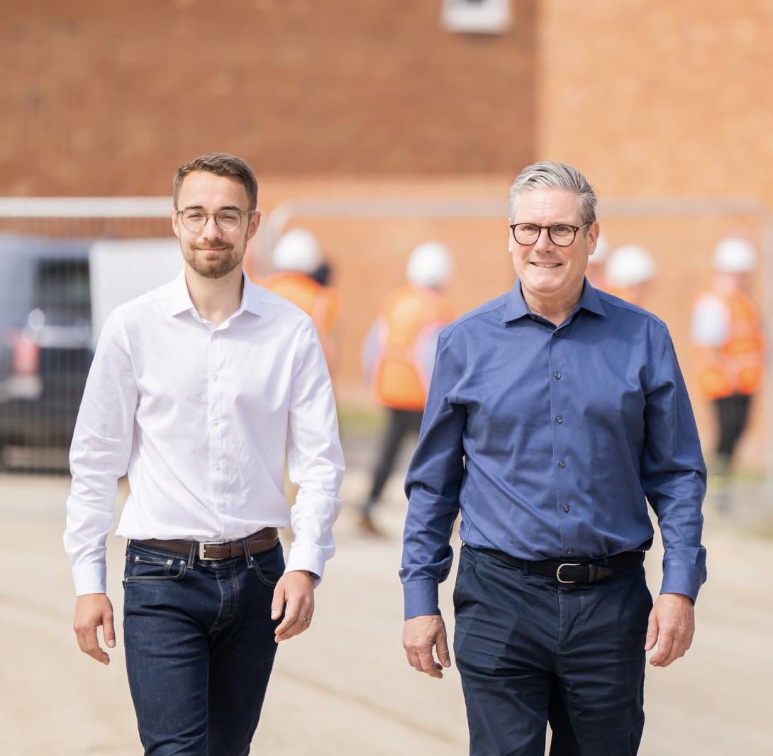 lukejcr's tweet photo. Labour will get Britain building again.🏠

Fantastic to have @Keir_Starmer in York Outer today visiting Germany Beck, a new housing development in Fulford.

Change only happens if you vote for it.

Vote @UKLabour on Thursday 4th July!🌹 https://t.co/jk2cJKeHVa