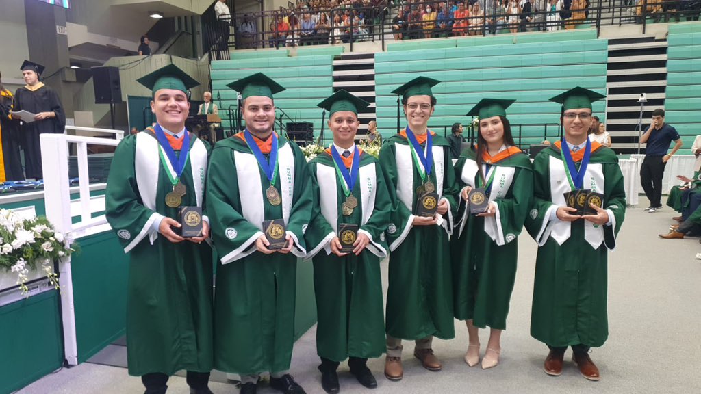 En esta ceremonia se conferirán 15 premios Luis Stefani Raffucci por contar con 4.00 y sin más de una baja. En esta sesión, se adjudicará a: 2 (INEL), 2 (INME), 1 (ININ), 1 (INQU) y 1 Ing. Software. #GradRUM111 #GradRUM2024