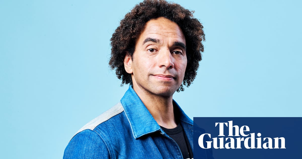 AmyKWilliams1's tweet photo. ‘Extraordinary’ Joseph Coelho novel wins Carnegie medal for children’s writing https://t.co/iGerDbyHzf https://t.co/sfWToNCMEX