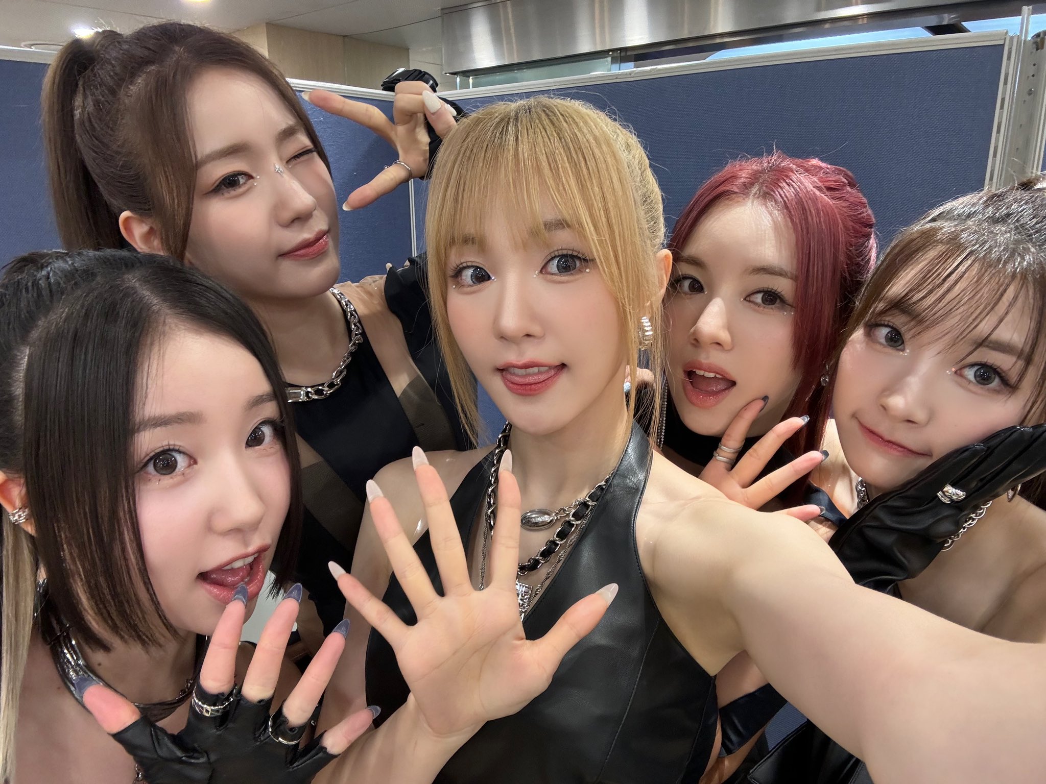 GQhWuima4AAOGx5?format=jpg&name=large