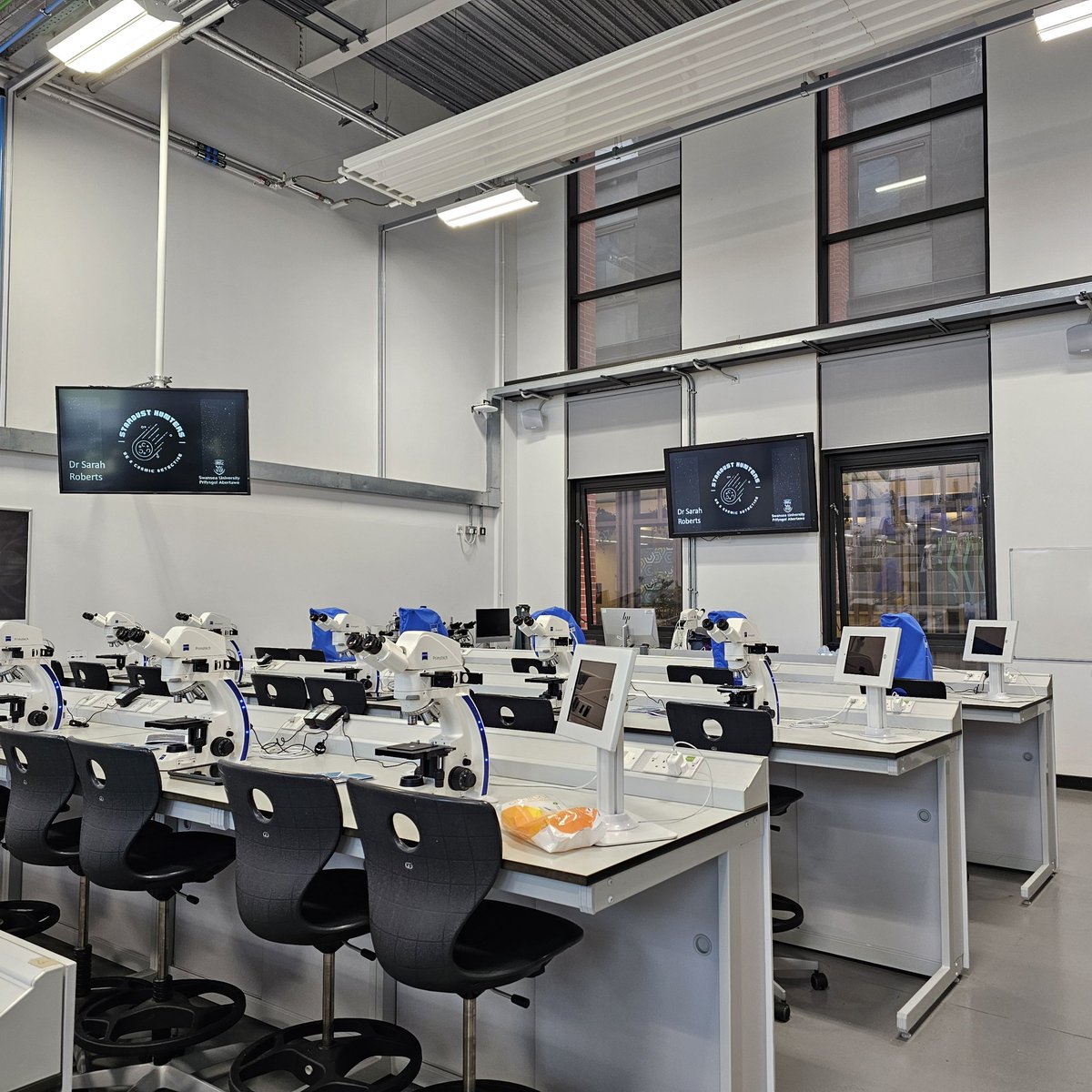 A level Physics workshops today in this beautiful location in <a href="/SwanseaUni/">Swansea University</a>