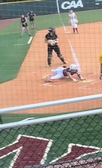 It was great to be back at the <a href="/ElonSoftball/">Elon Softball</a> camp with Coaches <a href="/CoachSophDevesa/">Sophia Devesa</a>, <a href="/CarleyDavis22/">c a r l e y</a>, Lynch, and all players who were involved. Thank you for sharing new ideas and experiences about Elon. See you soon!! <a href="/mustangstorres/">Tampa Mustangs Torres</a>