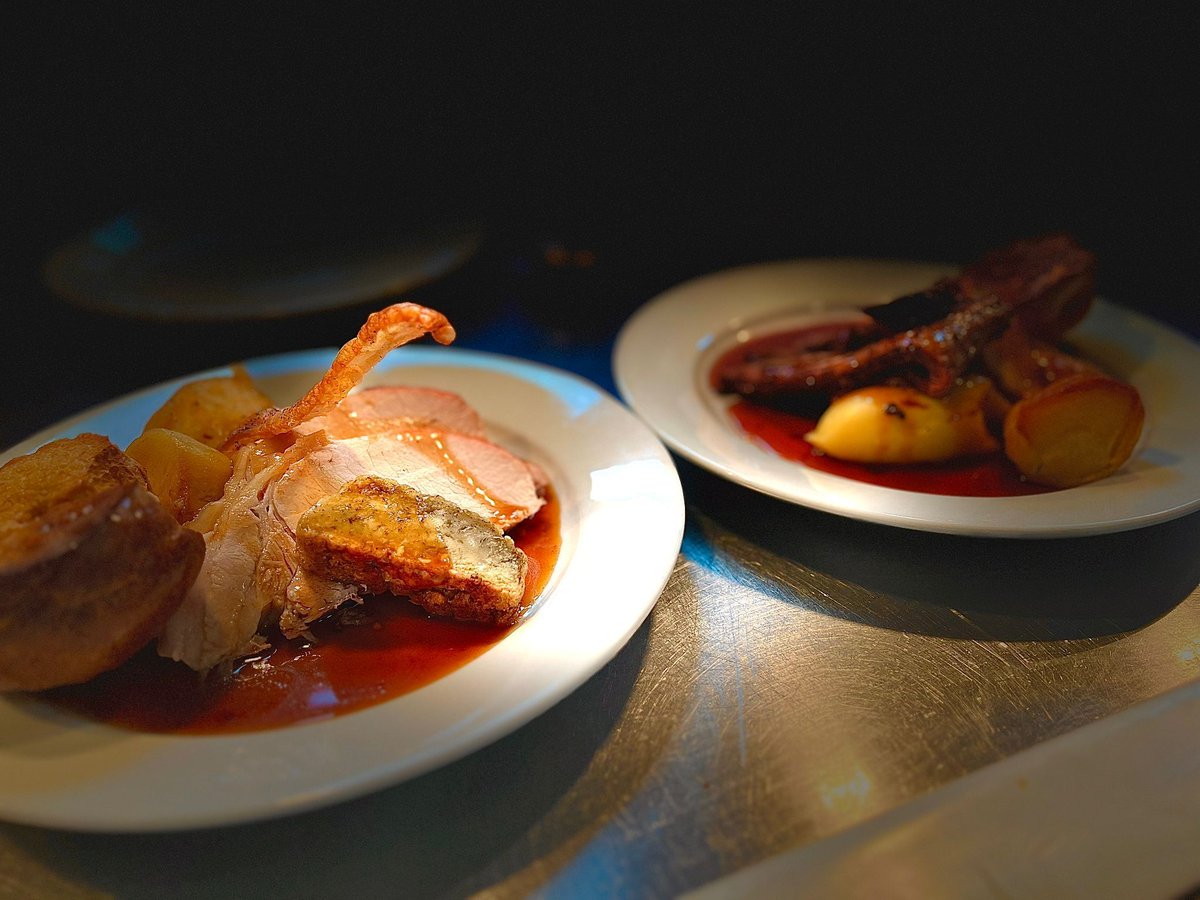 🍽 SUNDAY LUNCH 🍽
Book your table now to avoid disappointment.
Served between 12 - 3pm 
📞Call our Team on 01472 267727 to book your table

#sunday #sundayroast #golf #golfclub #June #2024 #ggc