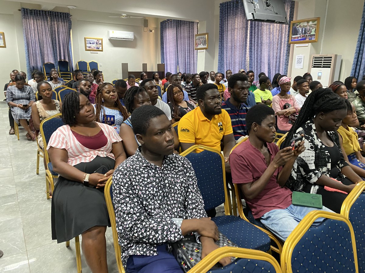(political stability, taxes, and tax incentives) using Ghana, Mali, Burkina Faso and Guinea as case studies.

Find attached pictures from the seminar.

#EarthScienceUG
2/3