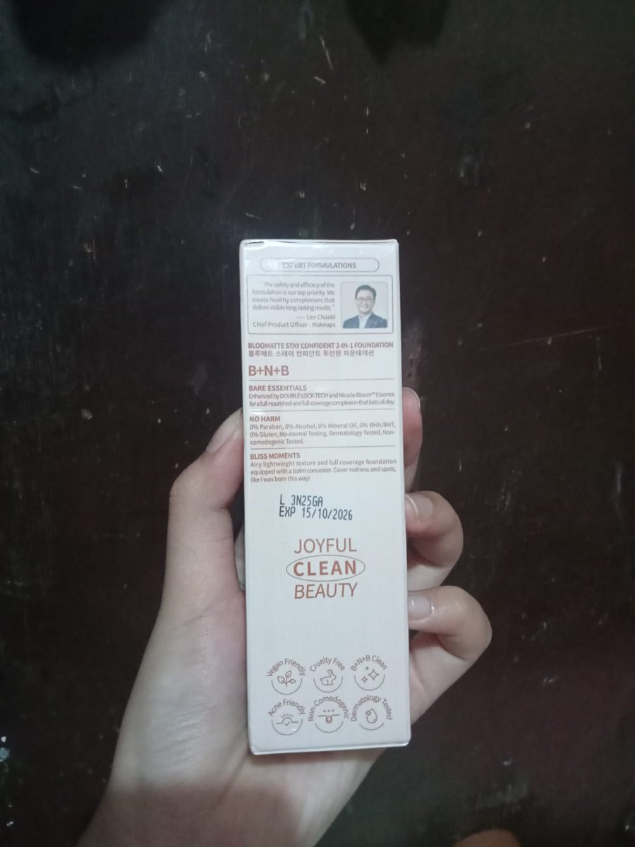WTS // WANT TO SELL

2IN1 barenbliss foundation
- shade LN1
- jual 90k (harga beli 130k)
- belum dipakai (Masih segel)
- exp 15/10/2006
- bisa 🍊
- dijual krn gak sengaja CO 2x

📍Depok, Jawa Barat

wts wtb preloved foundation barenbliss bnb foundi concealer #zonauang #zonajajan