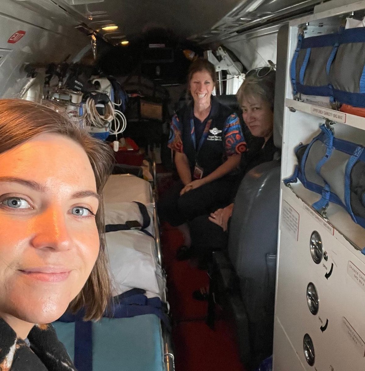 VickiTreadell's tweet image. 13/14  #AliceSprings #Mparntwe
To close our visit, a tour of &amp;amp; briefing on the #RoyalFlyingDoctorsService.
They've helped #British tourists in the past: a "thank you" was due. 
Amazing work delivering #healthcare, saving lives &amp;amp; serving remote communities.