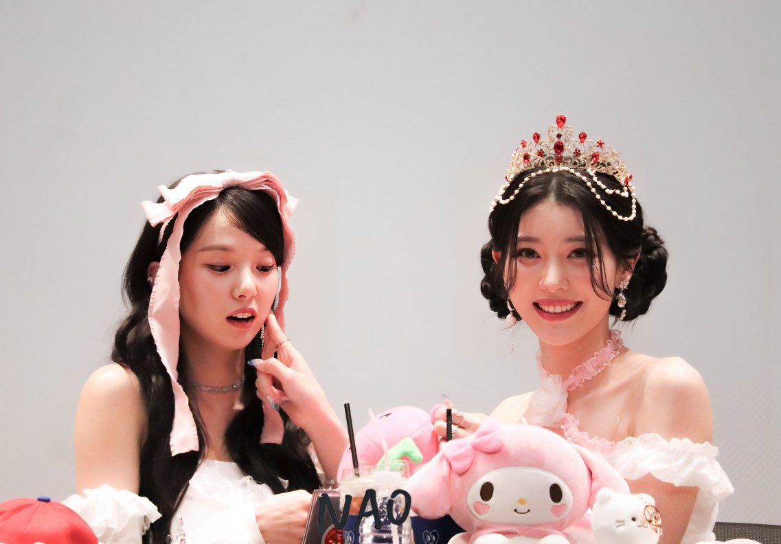 rUkjZacumwty2HL's tweet photo. 240615 메이크스타 팬싸 
😆💫
#Kep1er #케플러 https://t.co/Zm6pji2HJP