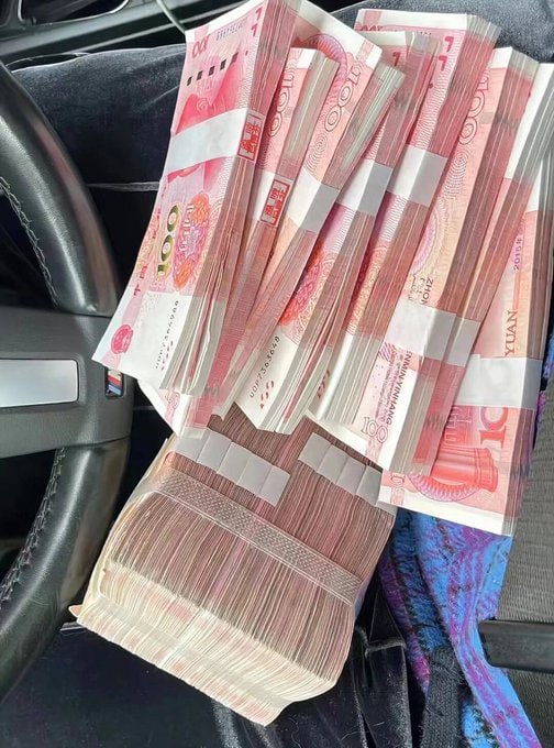 baihushen's tweet photo. 红牛大量有货，量大请提前联系。一手源头，做的就是真钞！包过验钞机，不去银行和大批量使用现金完全没有一点问题，量大可谈比例。  #假钞 #人民币 #美元 #高仿 #海外 https://t.co/GeUF8sHciG