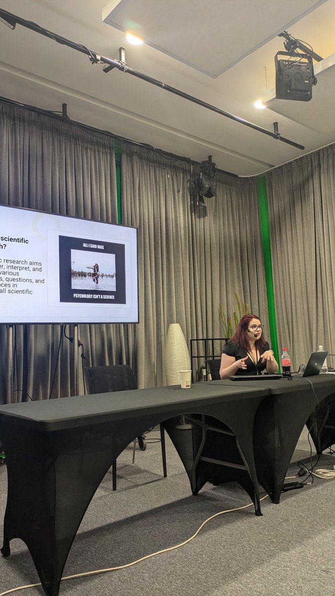 The wonderful <a href="/sarah_presch/">Sarah Presch</a> and her amazing workshop about research at Zagreb SEO Summit 🎉