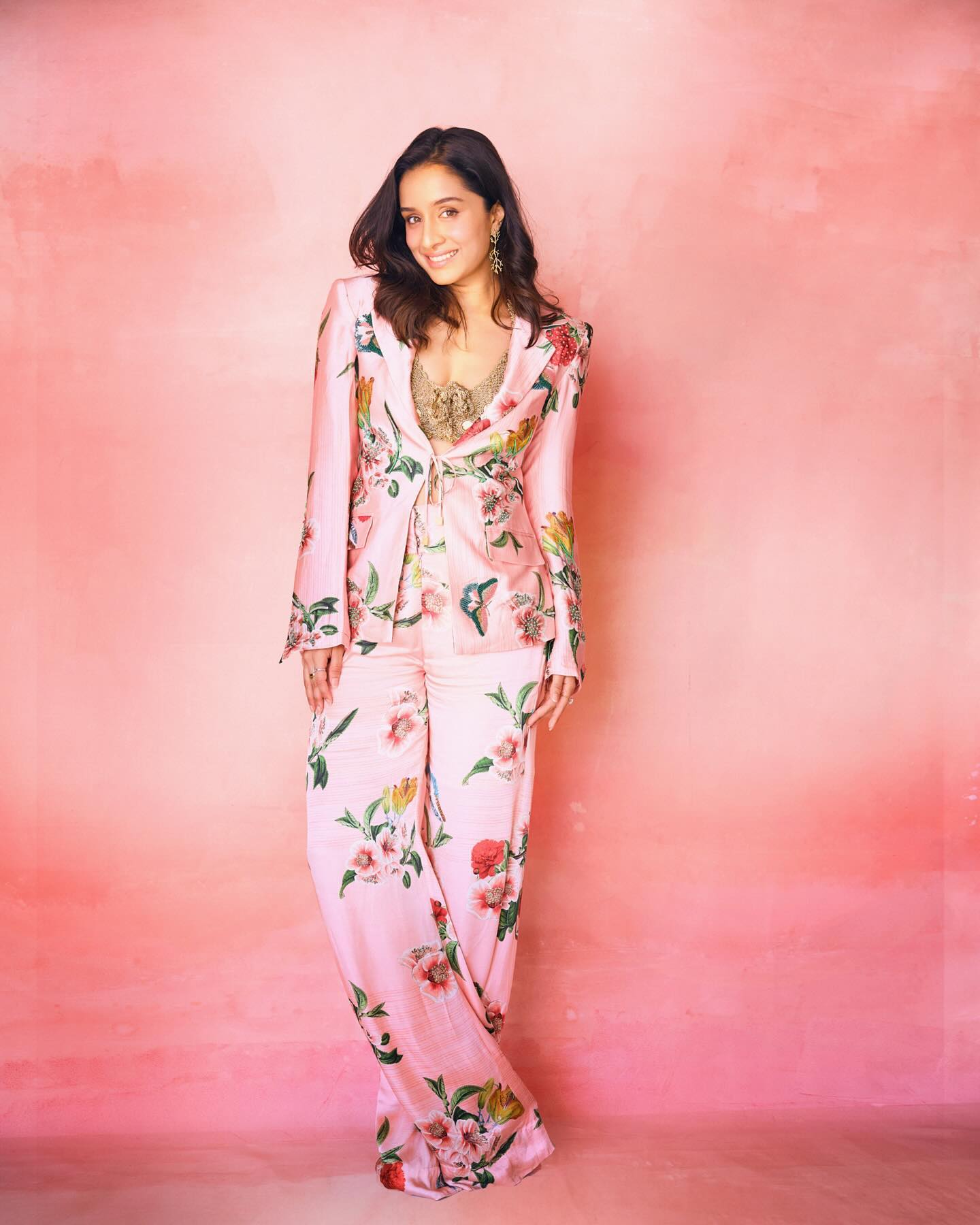 GQheLs3a8AADuC6?format=jpg&name=large