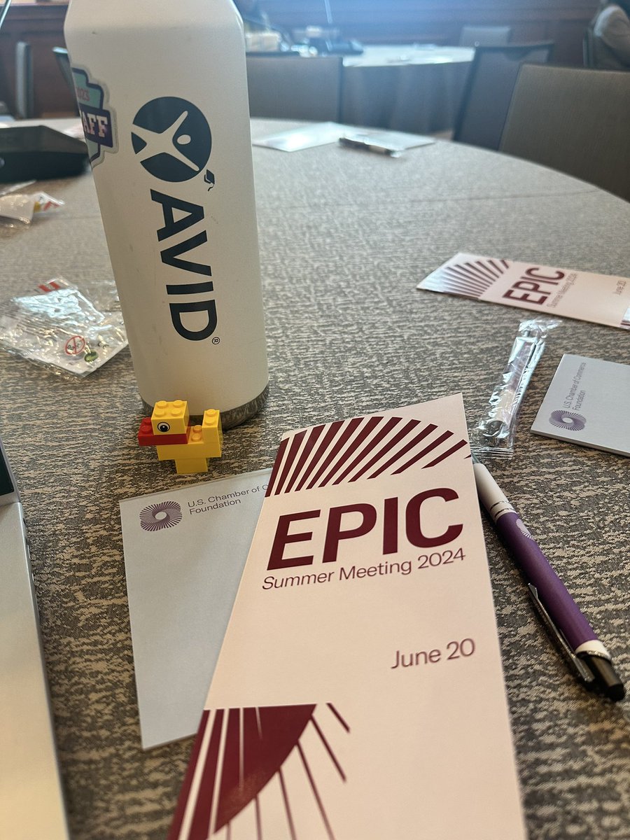 SaraPetersAB's tweet image. Any summer meeting that starts with a @LEGO_Group challenge is a good one! @USChamber #EPICLearning