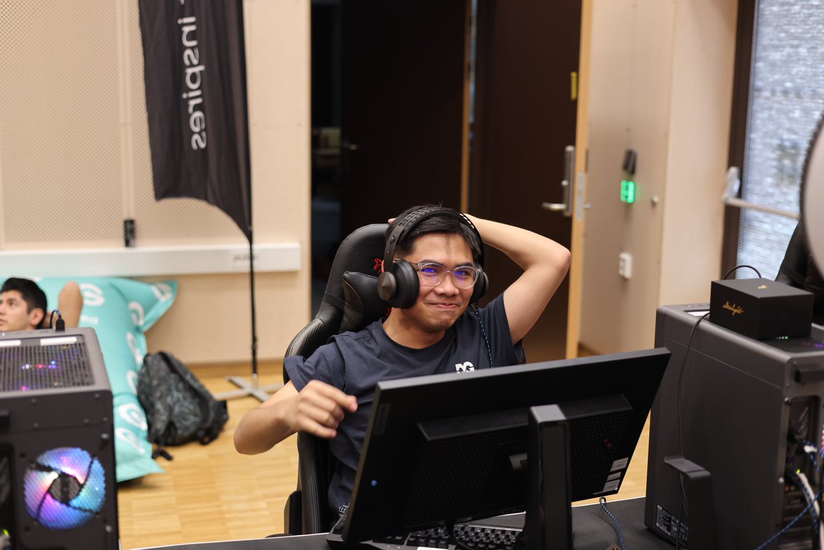 DMG bootcamp at Oslo School of Arts! 

We are so lucky to have a collaboration with Oslo School of Arts. 

Players, teams and management from both our League of Legends and Valorant branches are here to give their best tips, play games, educate and most importantly: have fun with