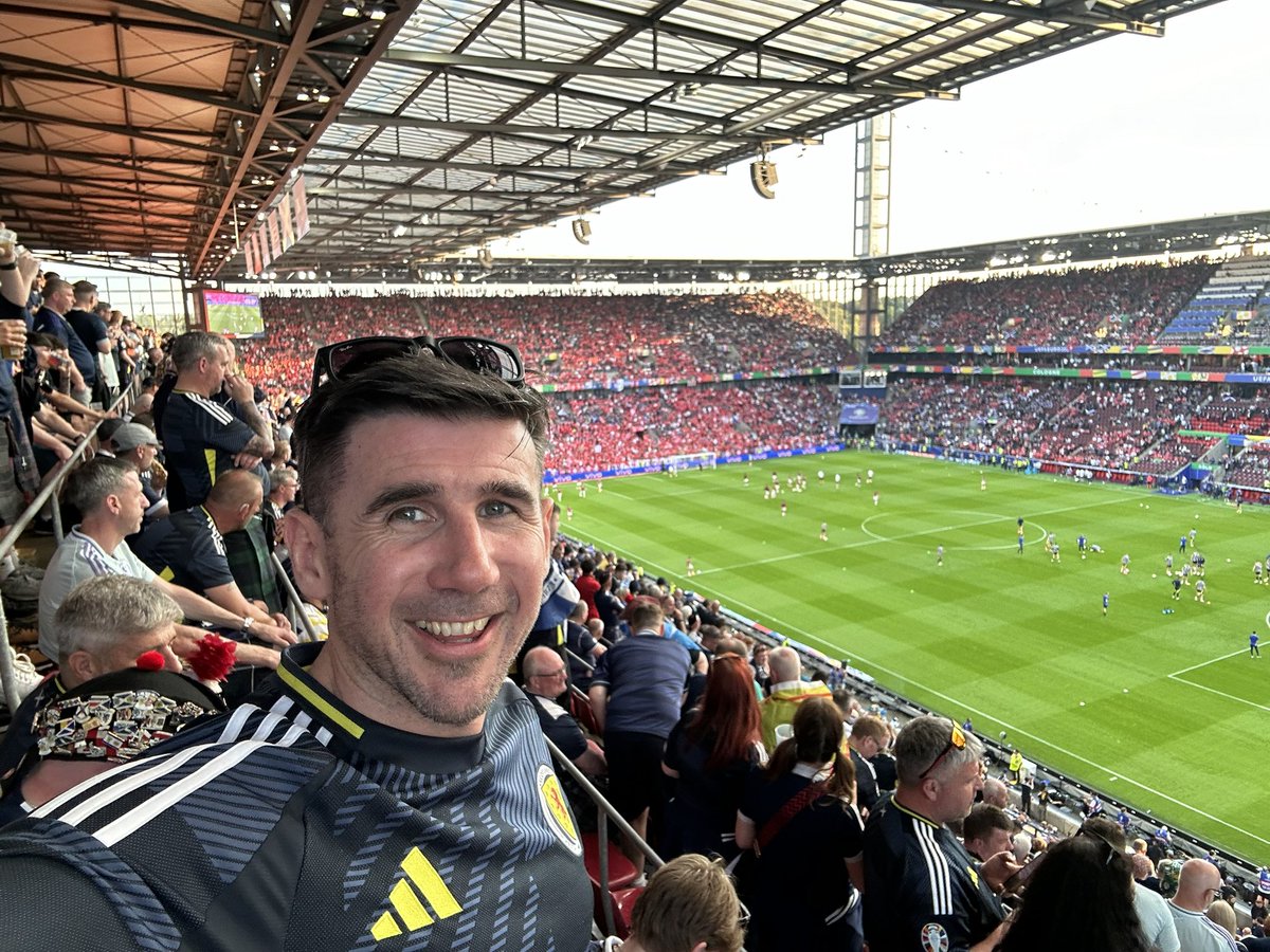 DavidBurrell's tweet image. What an experience and brilliant couple of days in cologne🍻 the atmosphere in that stadium was incredible. Now for some family time in the sun 😎 (unless we get through to the knockout stages😂) #euros 🏴󠁧󠁢󠁳󠁣󠁴󠁿🇩🇪