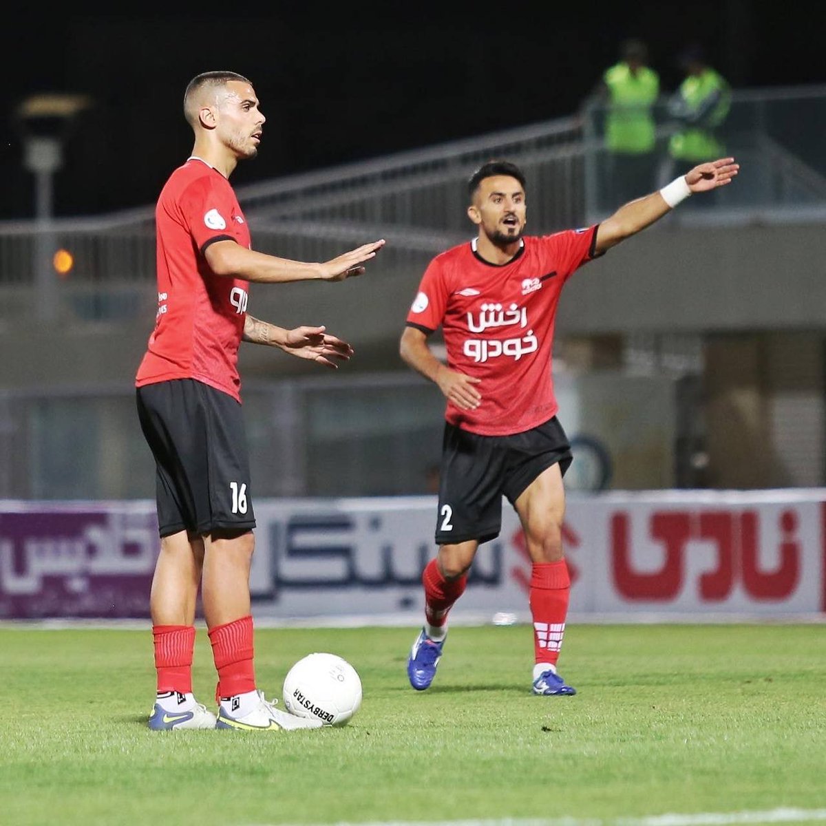 برای اینکه تیم به خوبی بسته بشه باید بهترین بازیکنان فصل لیگ +  ملی پوشا و لژیونر های درجه یک و بازیکنای خارجی خوب رو جذب کرد و کادر فنی رو هم با #سرمربی_معتبر_خارجی تقویت کرد