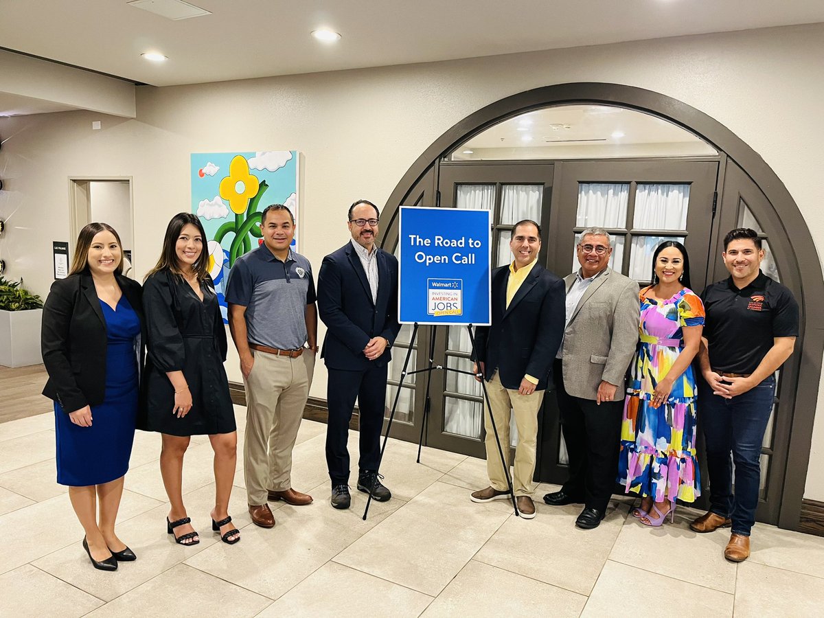 quemeanswhat's tweet photo. @walmart is in #SanAntonio for #WalmartOpenCall w/ partners @SAHispanicCC &amp; @USHCC 💙💛 Business owners get the opportunity to meet w/Walmart to learn about the possibilities of their products on Walmart shelves. 
Stay tuned for updates!  #MejorContigo #BrandPartner https://t.co/mQZvzFW9tY